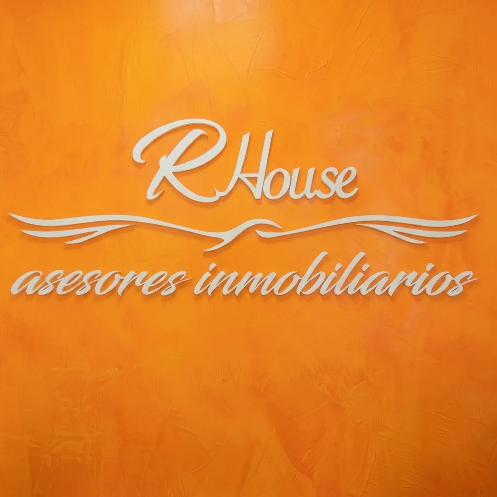 Agencia inmobiliaria R House Asesores en Alcorcón
